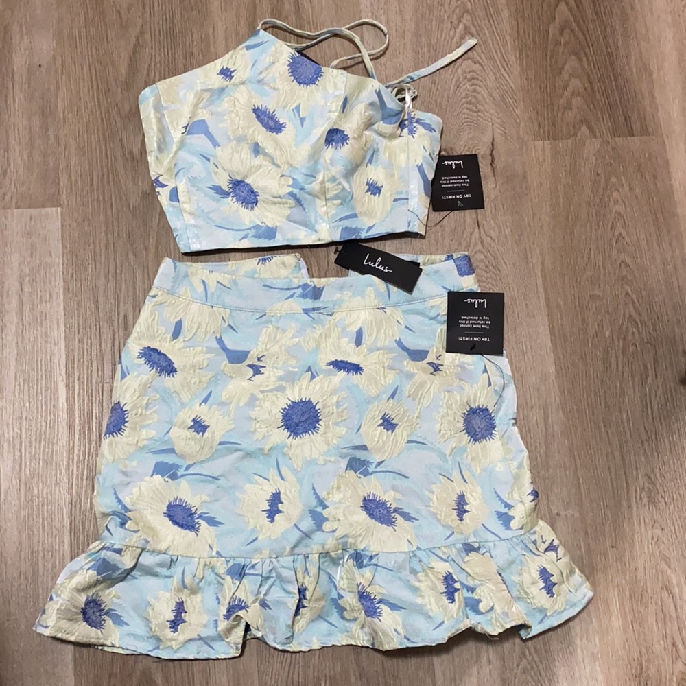 Lulus Floral Top and Skirt; Size Small